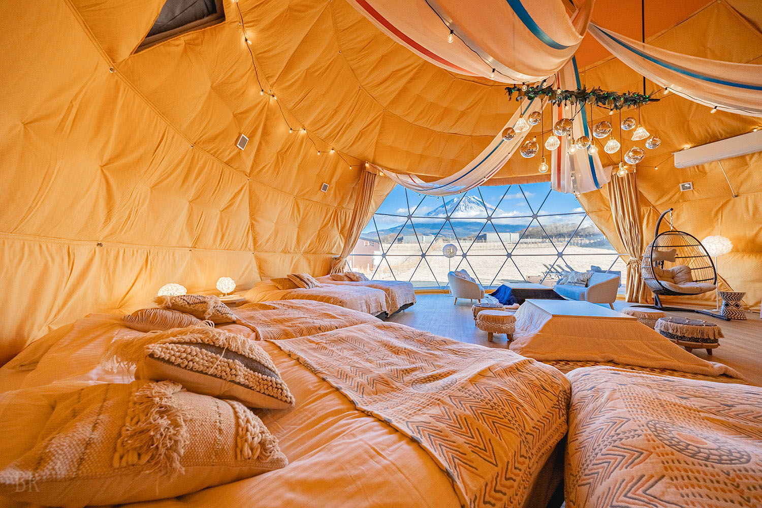TWIN DOME