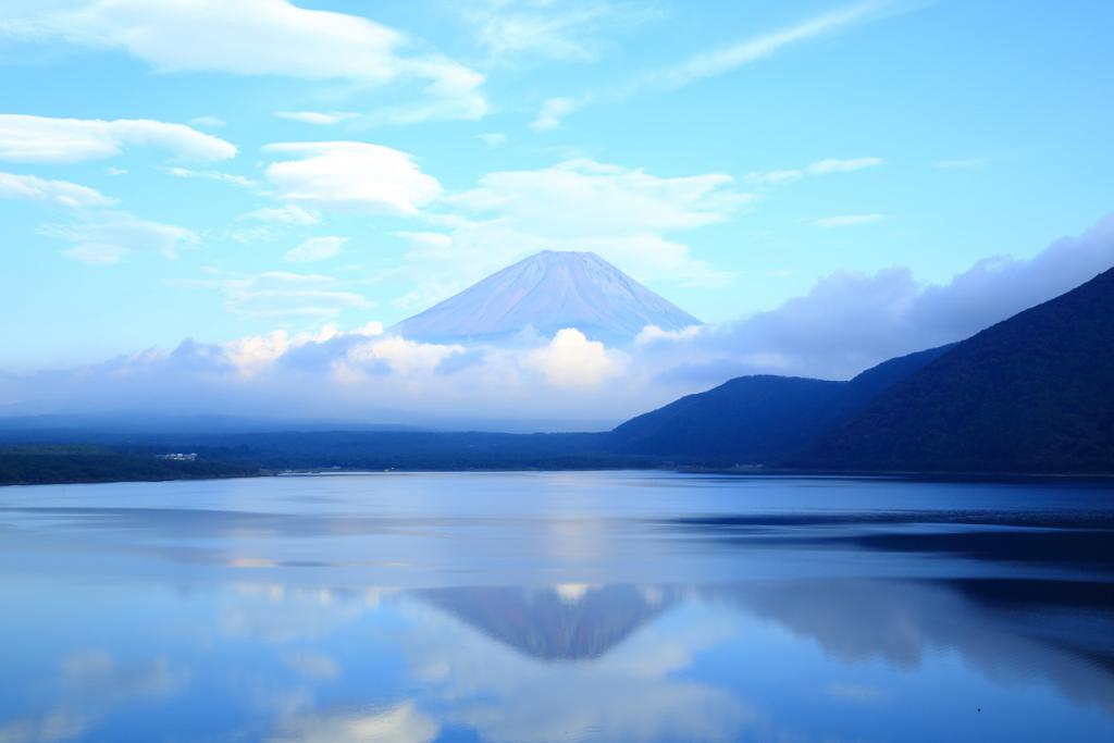 夏季的富士山